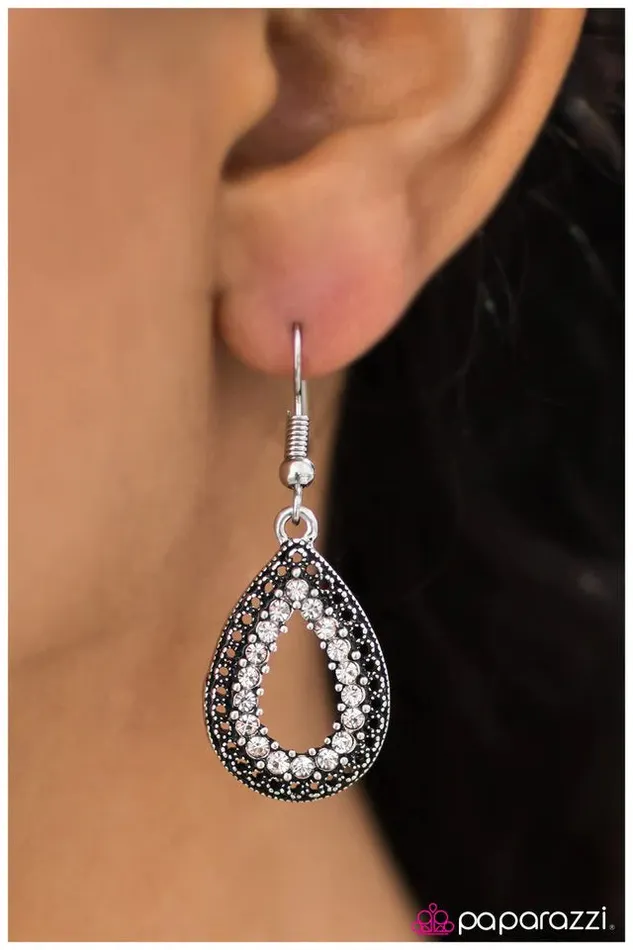 Earrings Paparazzi Earring Living In Luxury White Paparazzi Jewelry