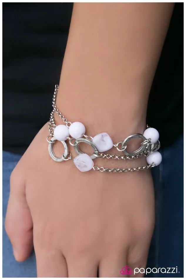 Paparazzi Jewelry Paparazzi Bracelet In The Glow White Bracelets