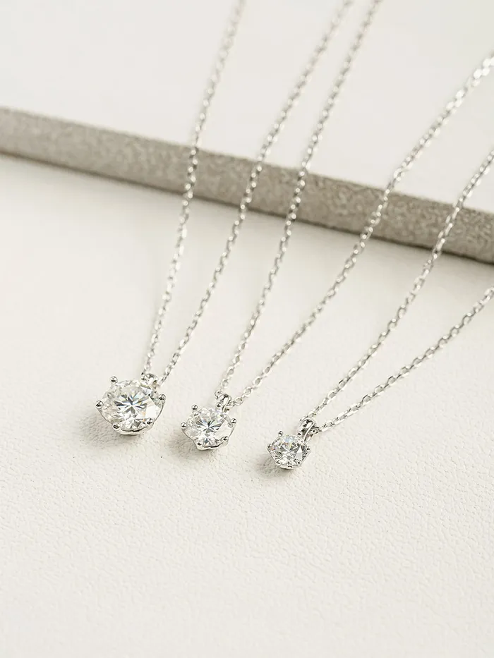 MinimalBijoux Necklaces 14K 18K Gold Moissanite Crown Necklace