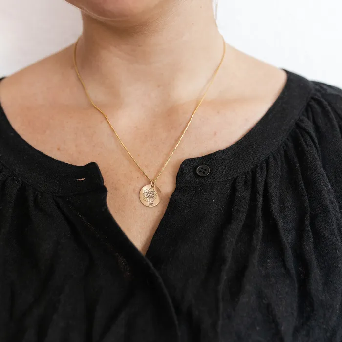 closebymejewelry Necklaces Circle Necklace with BirthFlower Engraving in Sterling Silver
