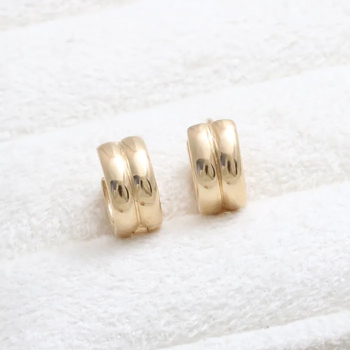 from J Shop Chunky Double Line Huggie Earrings Earrings from J Shop Chunky Double Line Huggie Earrings Earrings