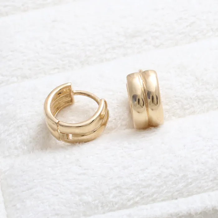 from J Shop Chunky Double Line Huggie Earrings Earrings from J Shop Chunky Double Line Huggie Earrings Earrings