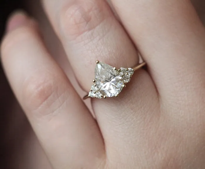 Capucinne Jeanie Engagement Ring Rings