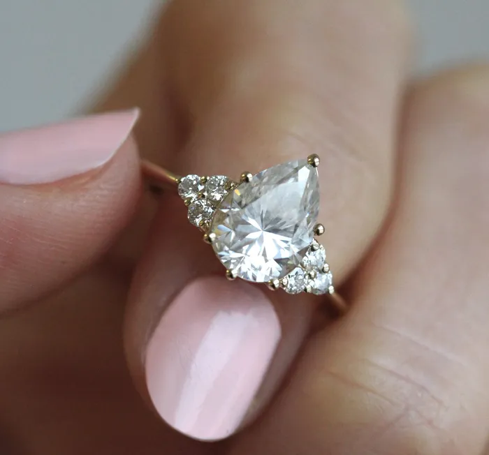 Capucinne Jeanie Engagement Ring Rings