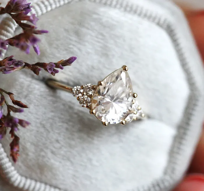 Capucinne Jeanie Engagement Ring Rings