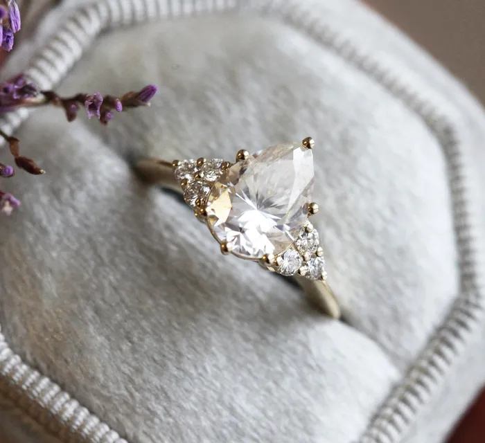 Capucinne Jeanie Engagement Ring Rings