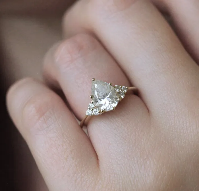 Capucinne Jeanie Engagement Ring Rings