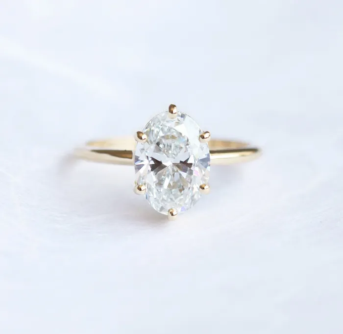 Capucinne Rings Daya Oval Diamond Ring