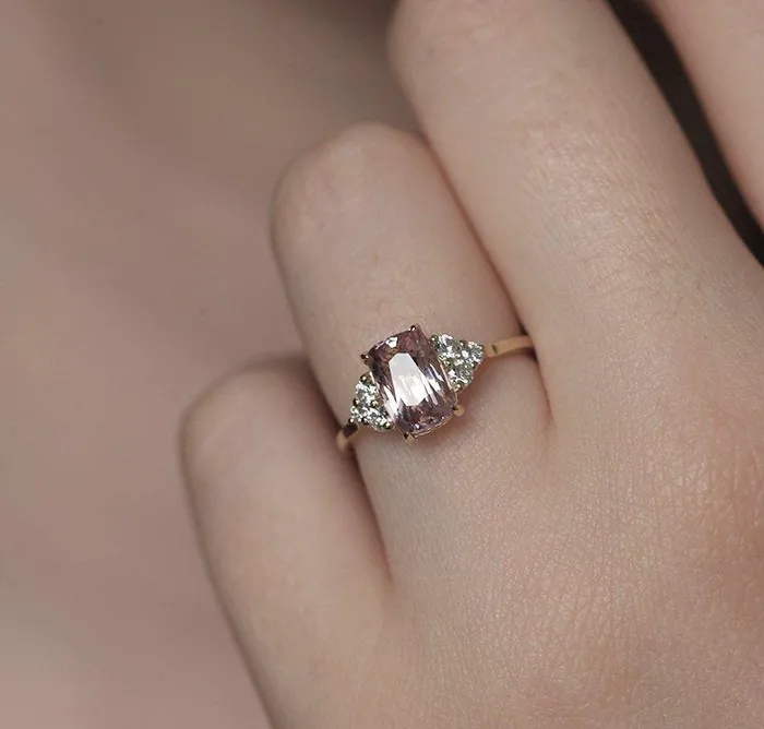 capucinne Rings Rita Peach Sapphire Diamond Ring
