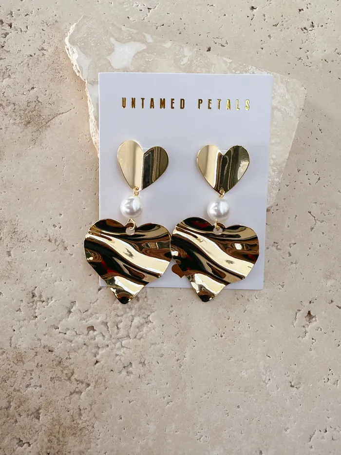 Earrings Untamed Petals Golden Hearts Sample Earring