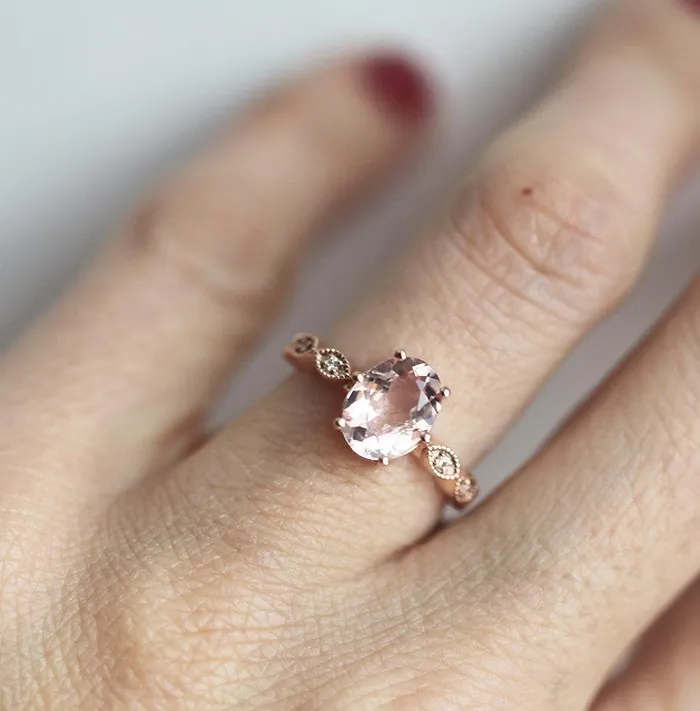 Rings capucinne Scarlett Oval Morganite Ring Ready to Ship