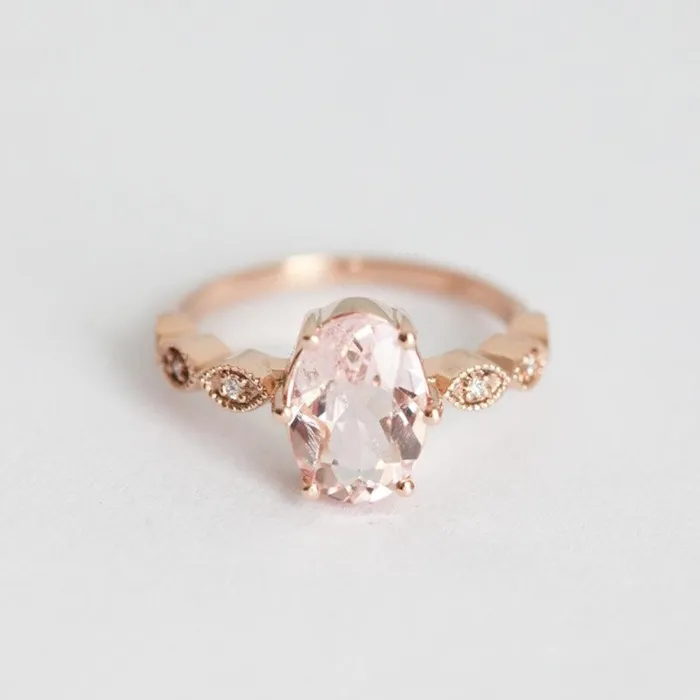 Rings capucinne Scarlett Oval Morganite Ring Ready to Ship