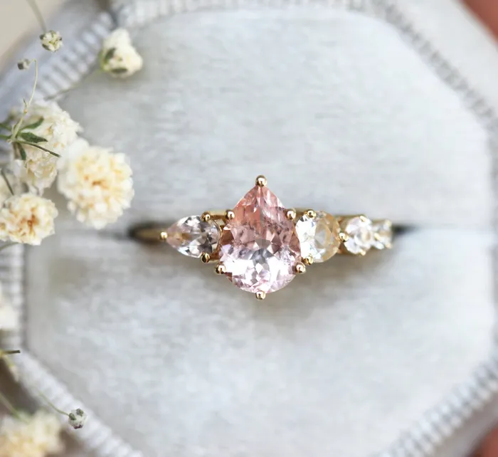 Rings Capucinne Zendaya Pear Morganite Ring