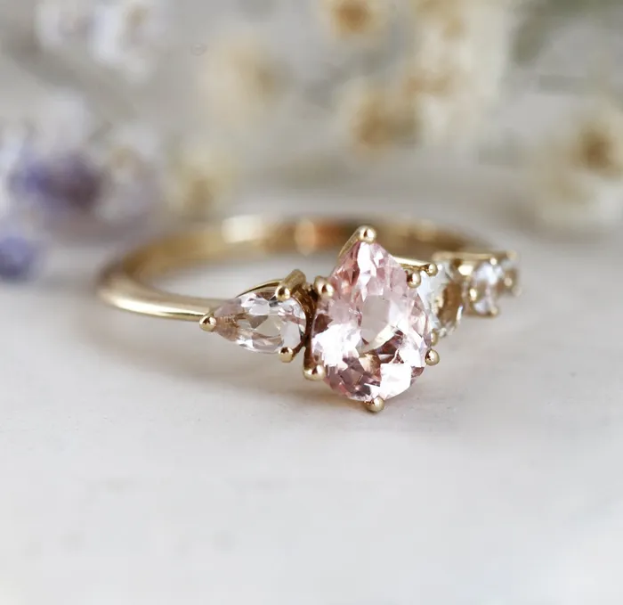 Rings Capucinne Zendaya Pear Morganite Ring