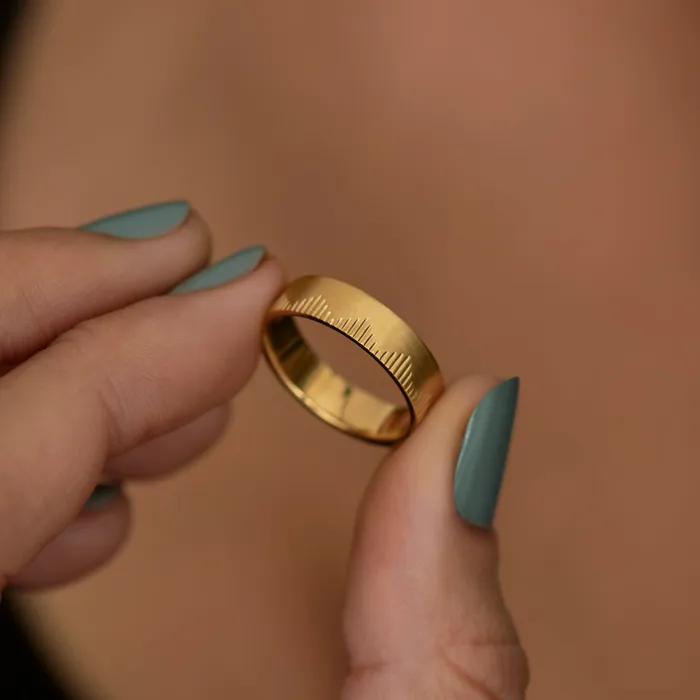 Rings ARTEMER Matte Gold Pyramid Engraved Full Eternity Wedding Band